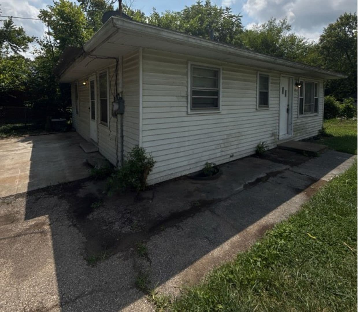Dayton House: 4920 Queens Ave