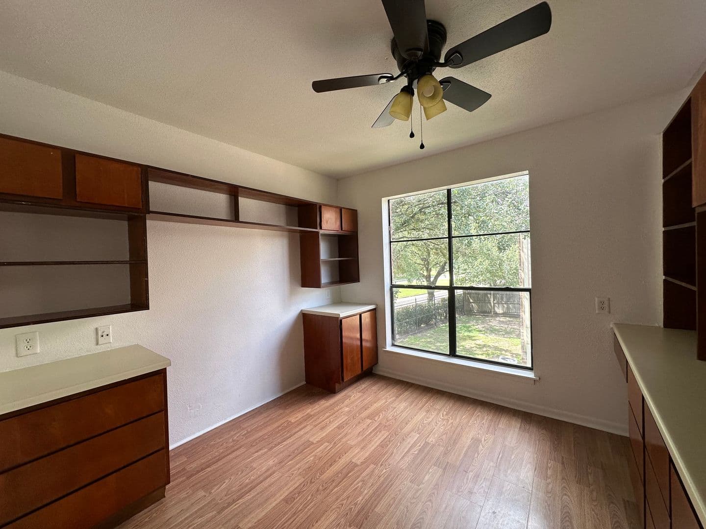 HOUSTON Apartment: 7901 Cambridge