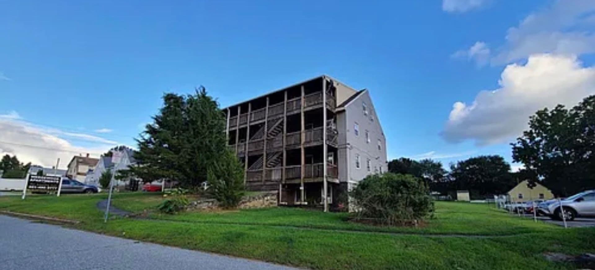 Jewett City Apartment: 24 Wedgewood Drive