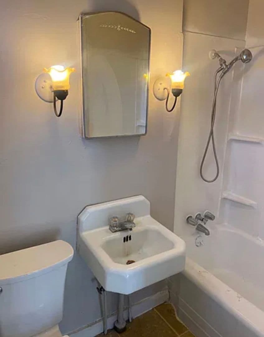 Killingly Apartment: 273-275 Main Street
