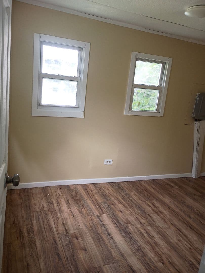 Montville Apartment: 60 Jerome Road