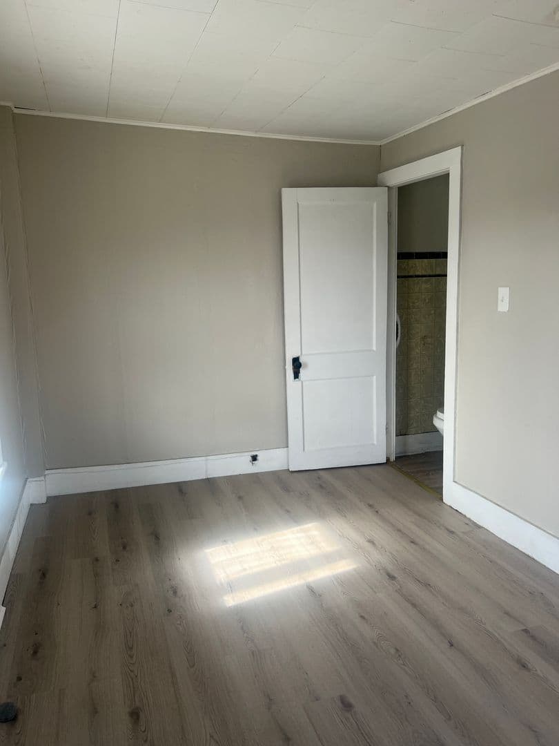 Griswold Apartment: 30 Main Street
