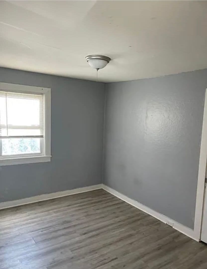 Putnam Apartment: 21 Franklin Street