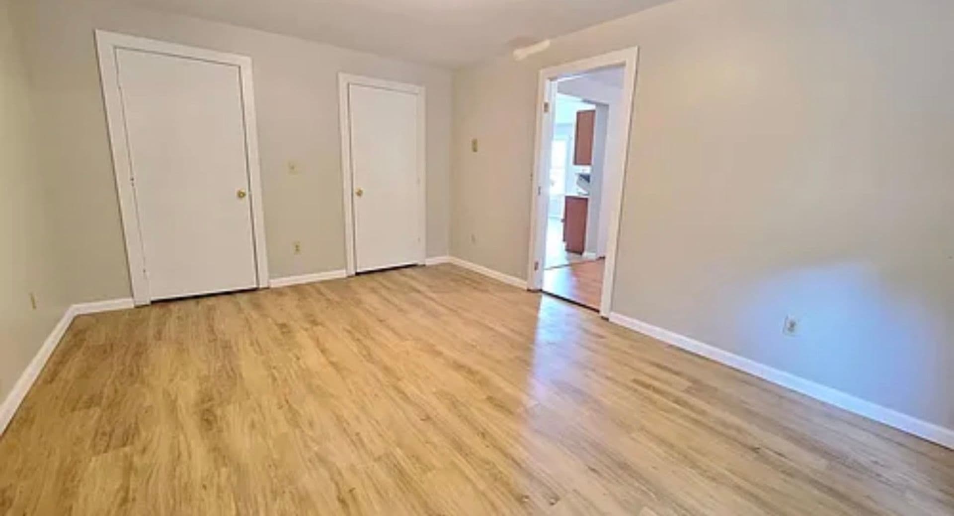 Griswold Apartment: 108 North Main Street