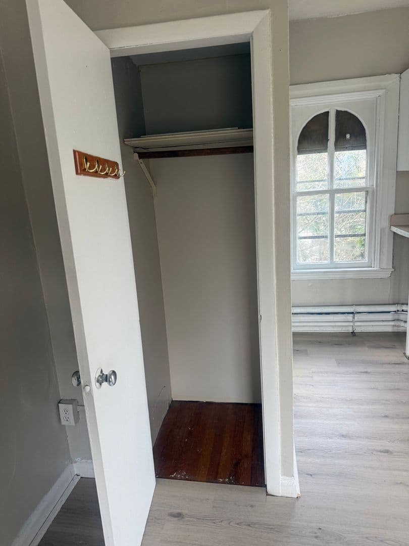 Norwich Apartment: 5 Maple Street