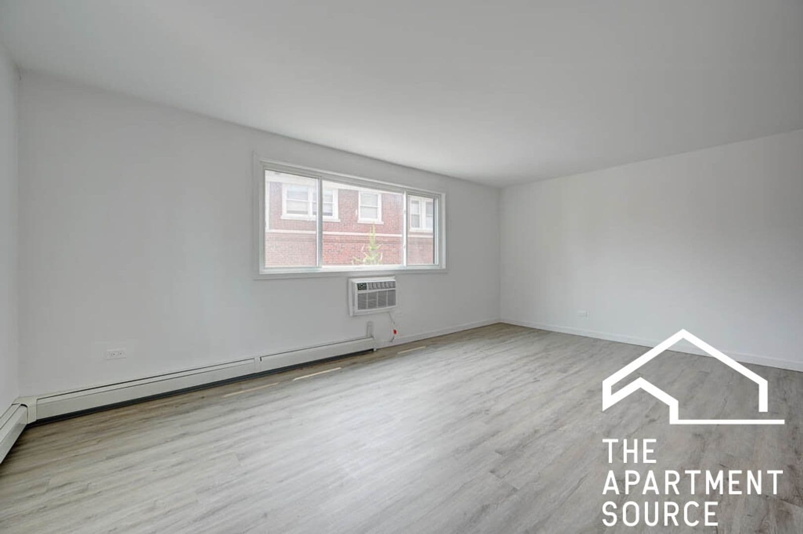Chicago Apartment: 7621 N. Sheridan Rd.  - 3H