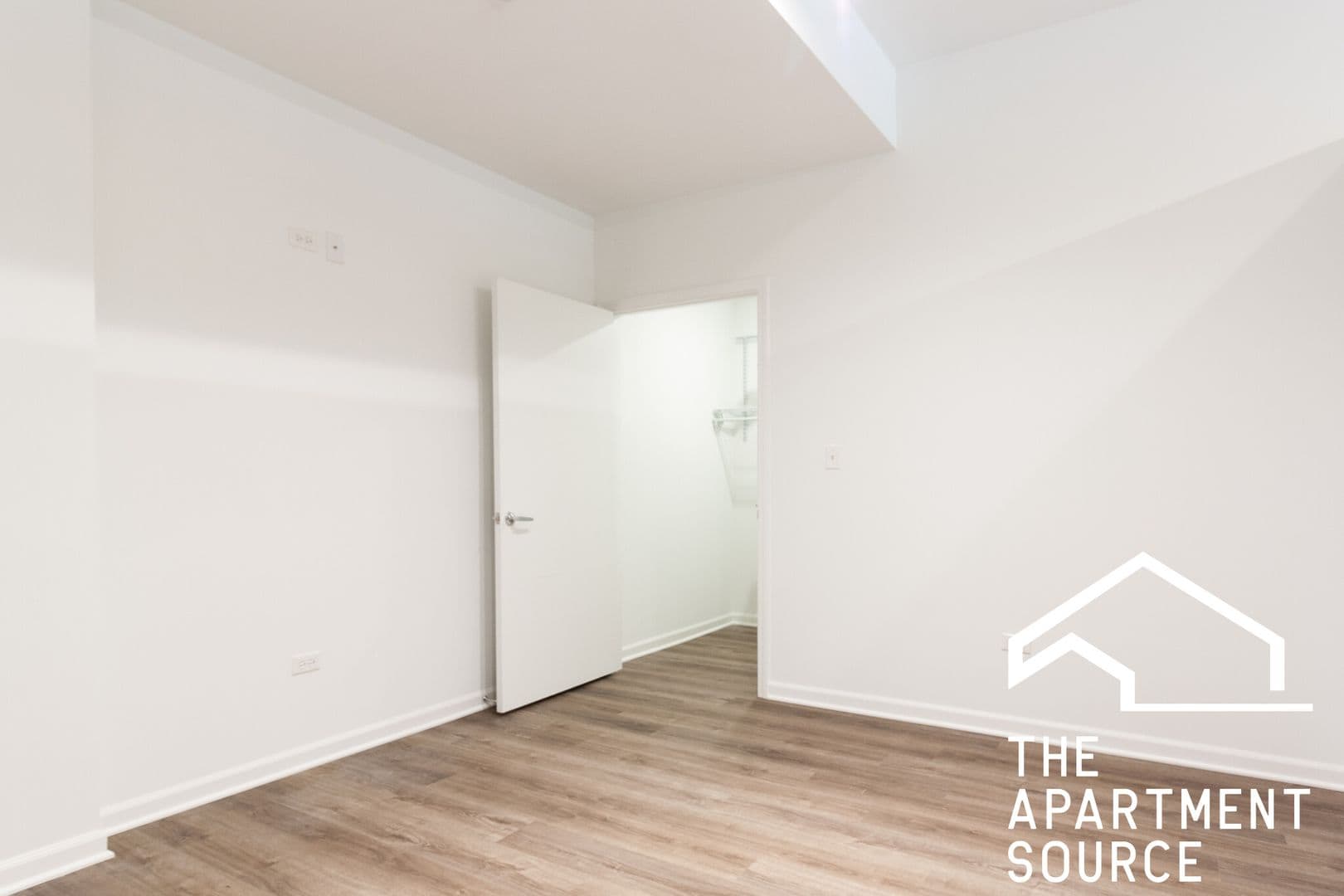 Chicago Apartment: 2550 S Wabash Ave. #208