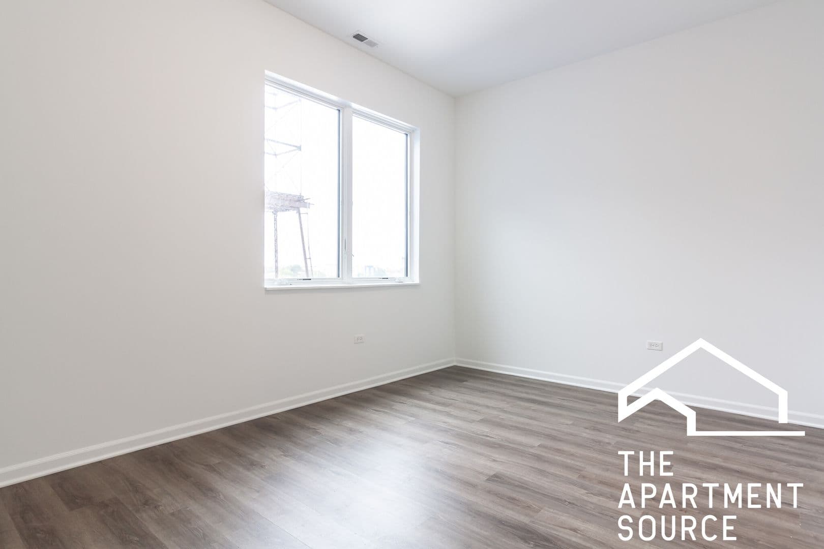 Chicago Apartment: 2550 S Wabash Ave. #303