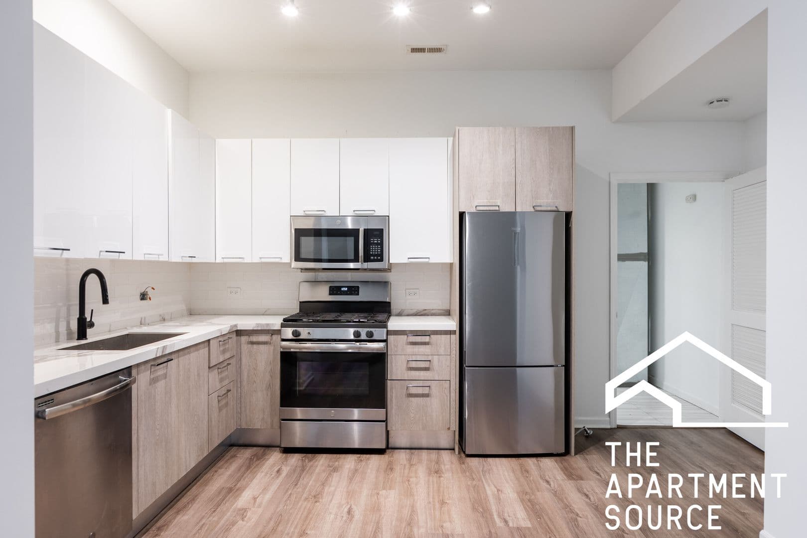 Chicago Apartment: 2550 S Wabash Ave. - 205