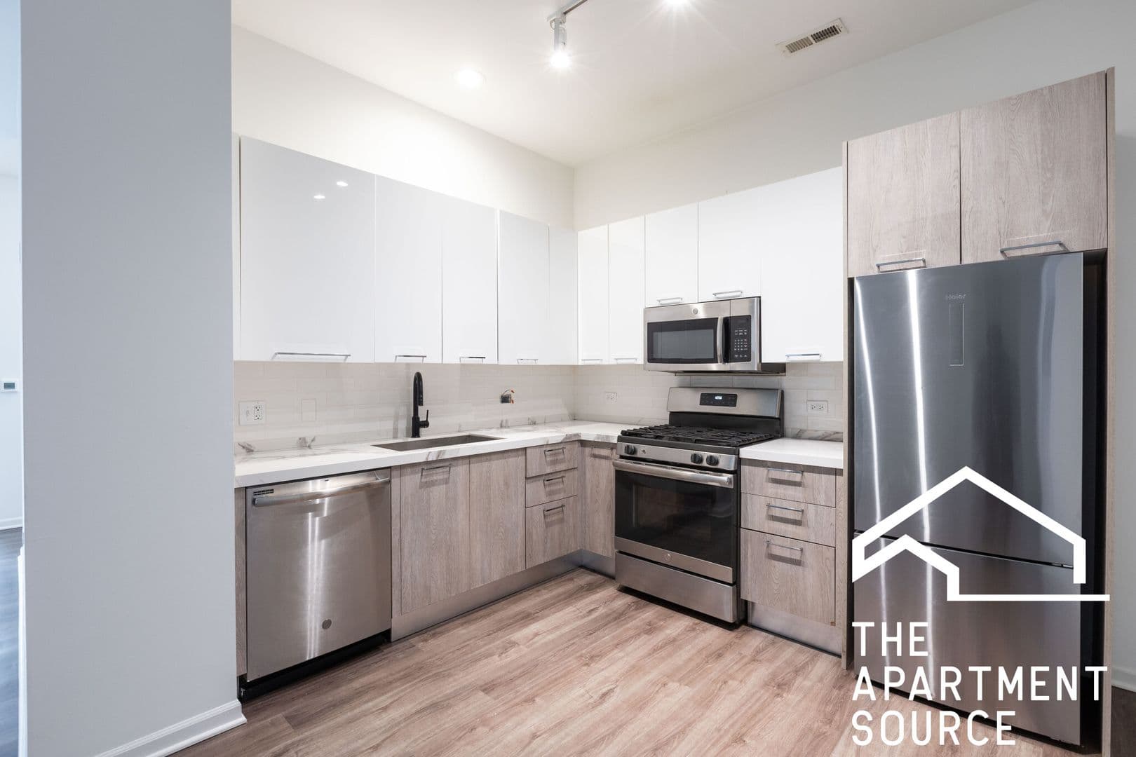 Chicago Apartment: 2550 S Wabash Ave. - 205