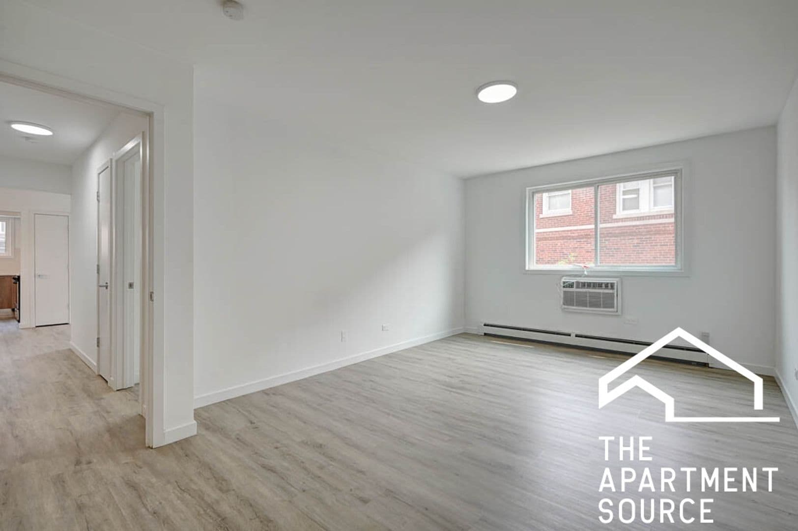 Chicago Apartment: 7621 N. Sheridan Rd.  - 3H