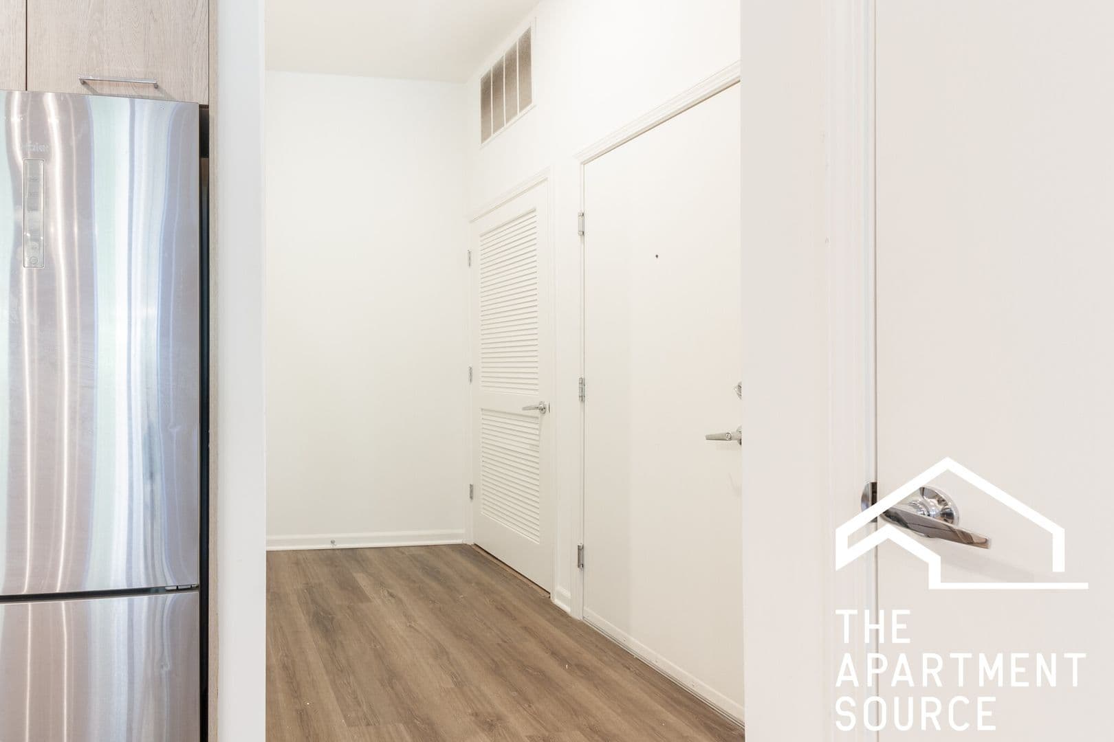 Chicago Apartment: 2550 S Wabash Ave. #208