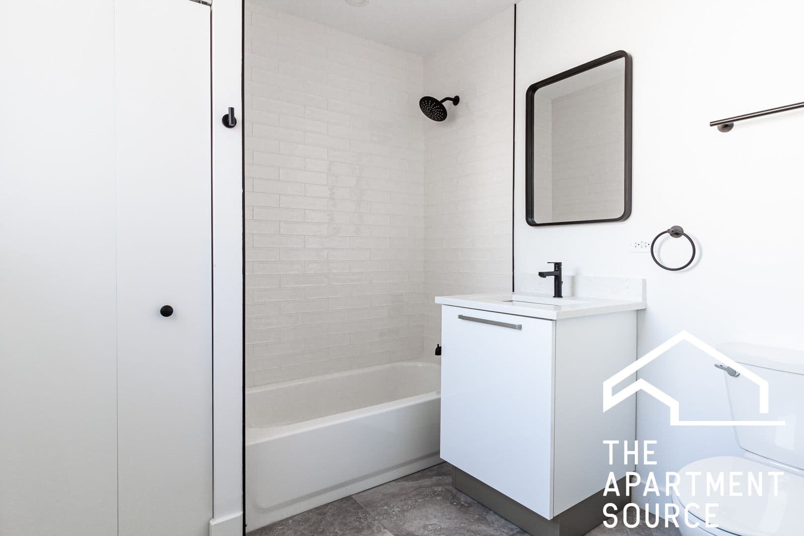 Chicago Apartment: 941 W. Carmen Avenue - 707