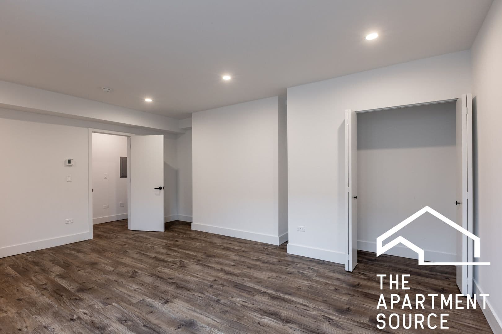 Chicago Apartment: 941 W. Carmen Avenue - 107
