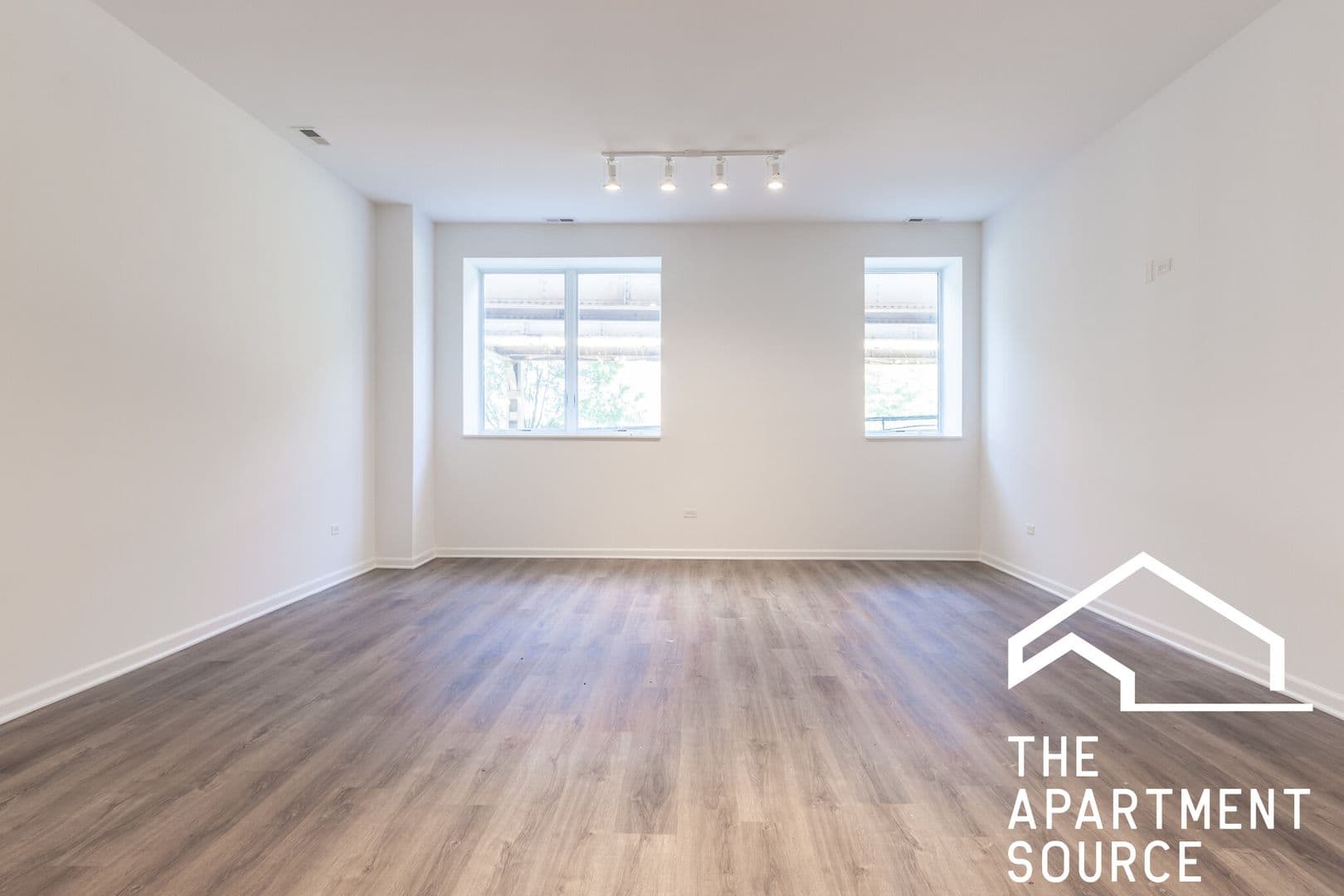 Chicago Apartment: 2550 S Wabash Ave. #208