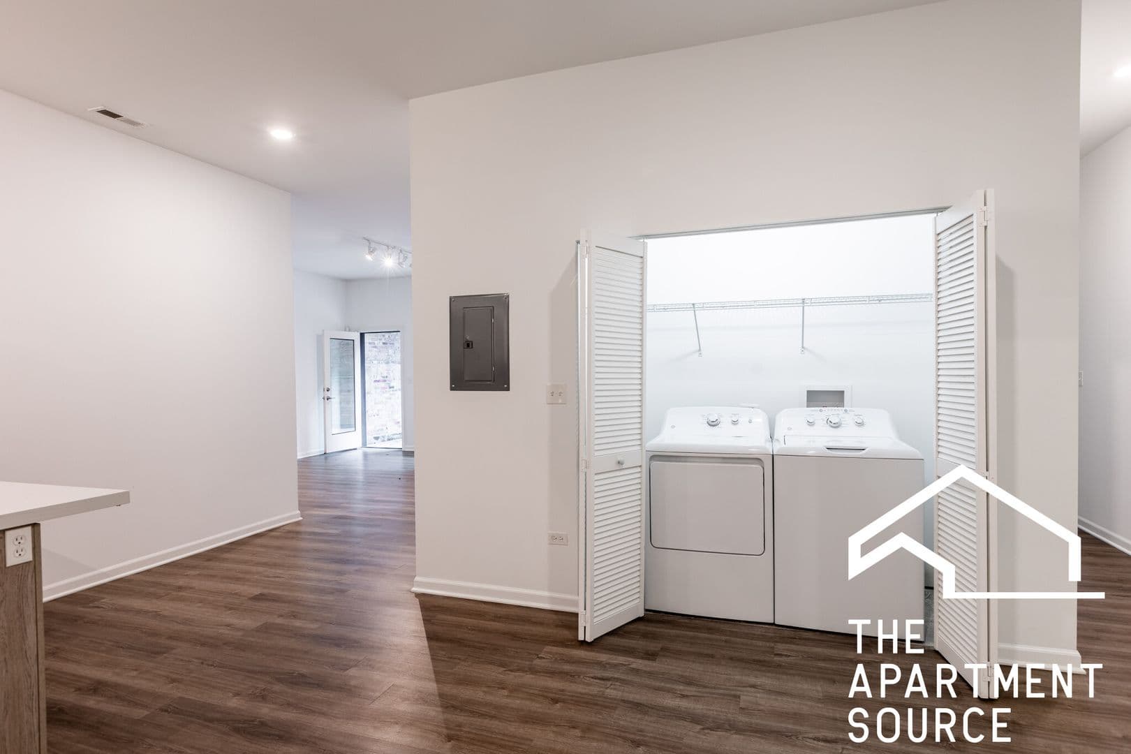 Chicago Apartment: 2550 S Wabash Ave. #203