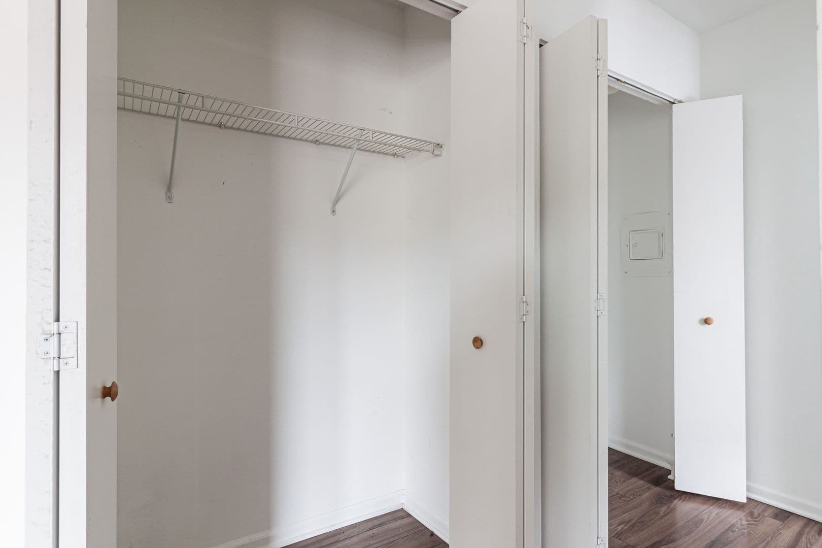Chicago Apartment: 925 W Carmen Ave. #5E