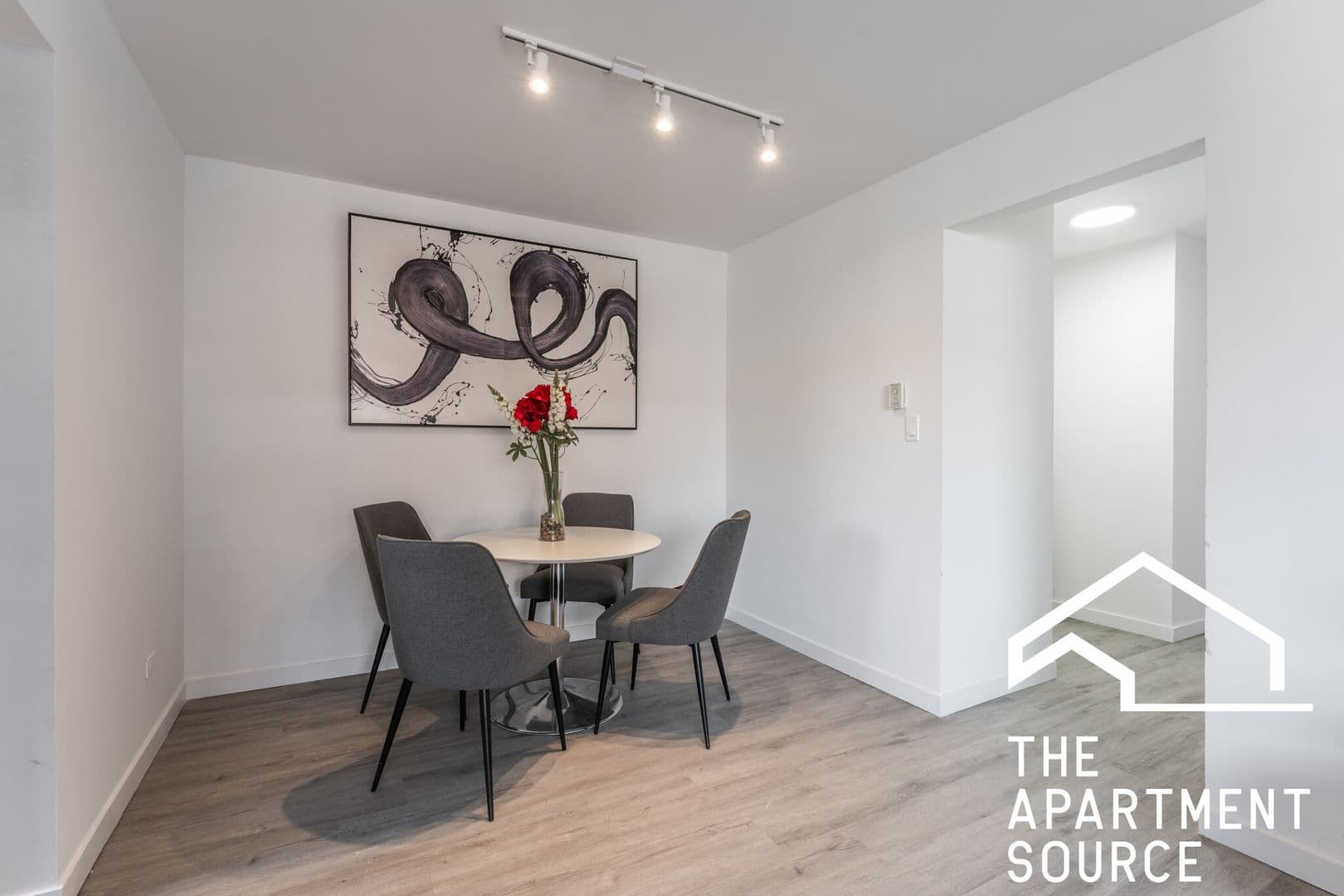 Chicago Apartment: 7621 N. Sheridan Rd.  - 1C