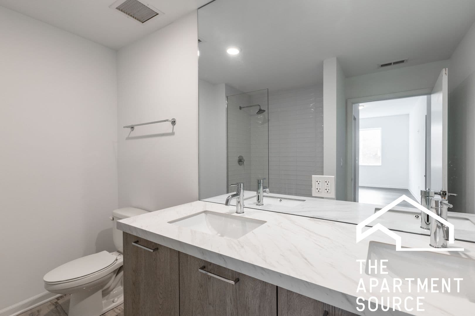 Chicago Apartment: 2550 S Wabash Ave. - 205