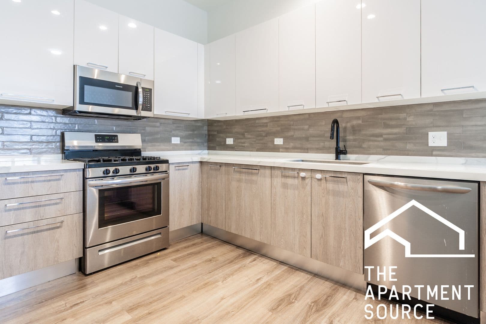 Chicago Apartment: 2550 S Wabash Ave. #303