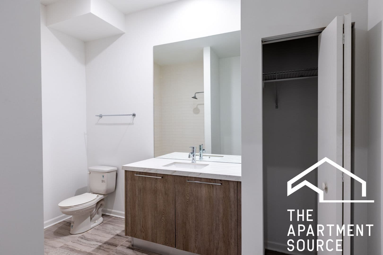 Chicago Apartment: 2550 S Wabash Ave. #203
