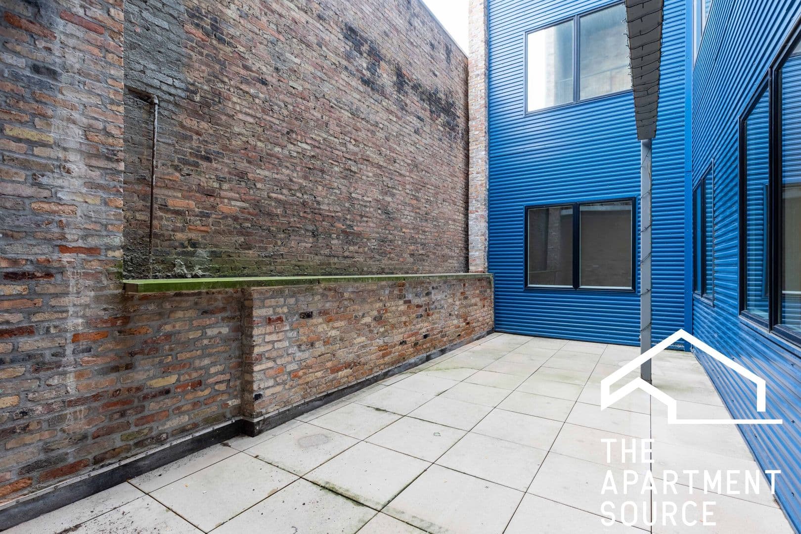 Chicago Apartment: 2550 S Wabash Ave. #203