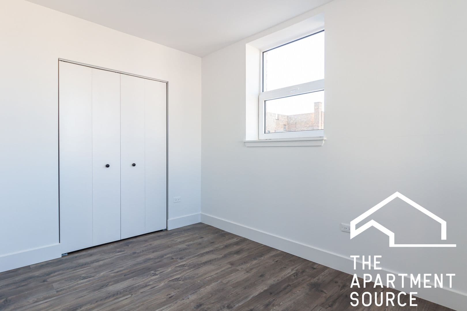 Chicago Apartment: 941 W. Carmen Avenue - 202