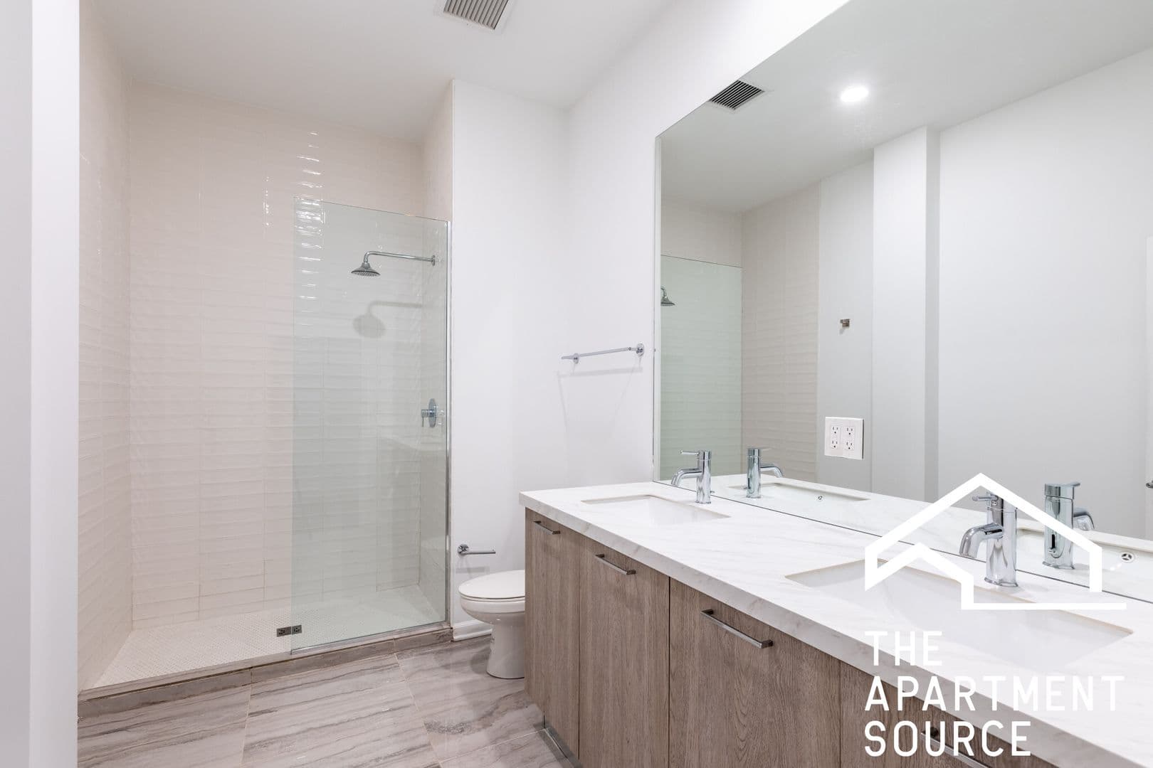 Chicago Apartment: 2550 S Wabash Ave. #203