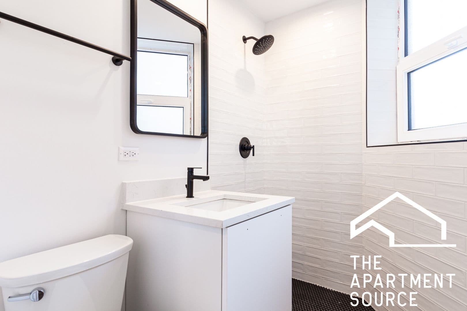 Chicago Apartment: 941 W. Carmen Avenue - 708