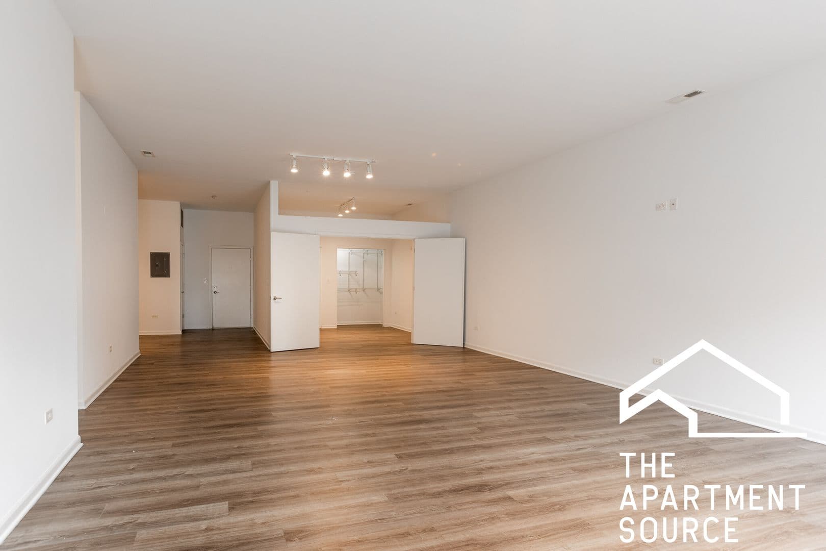 Chicago Apartment: 2550 S Wabash Ave. - 205