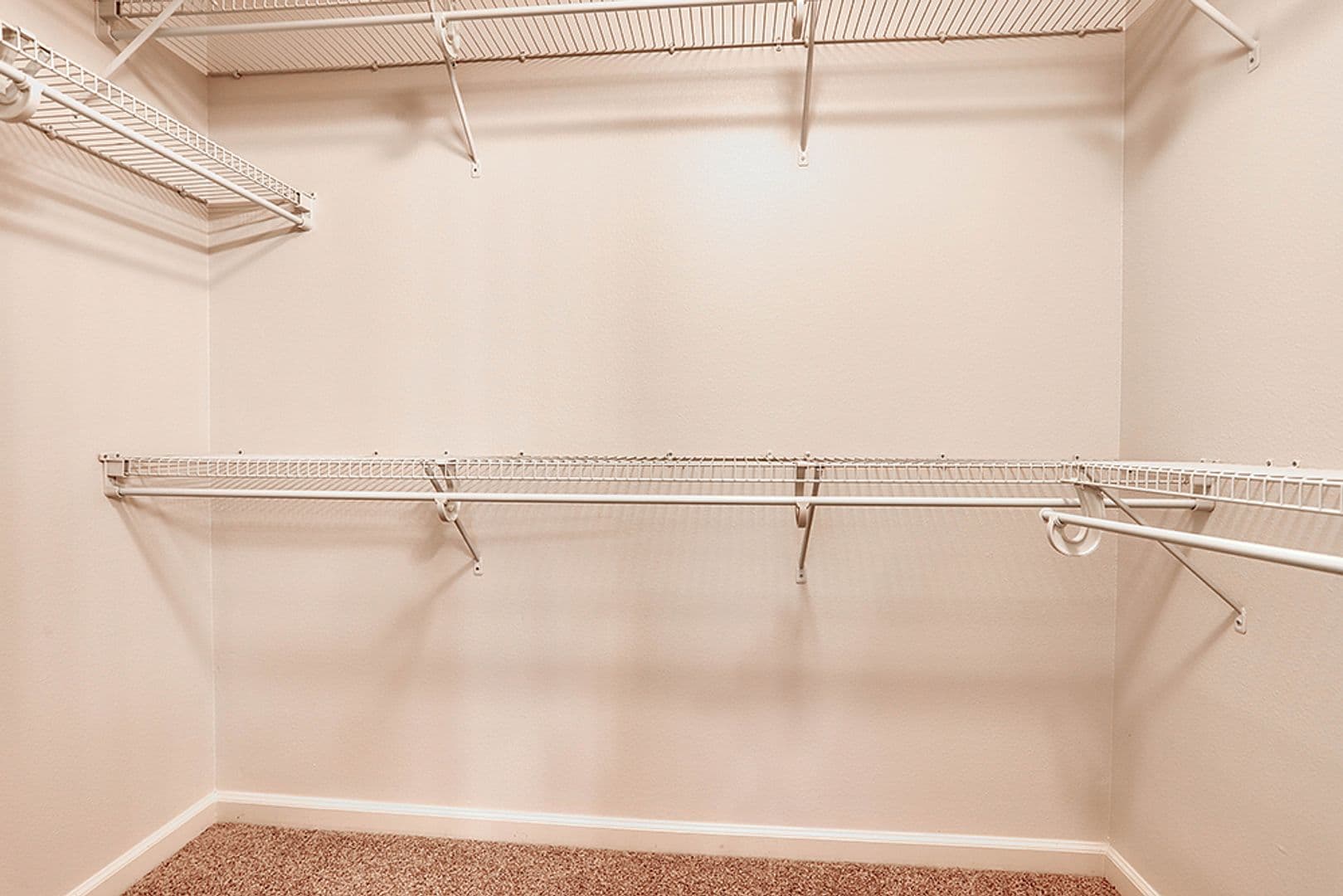 Gresham Apartment: Chase Landing