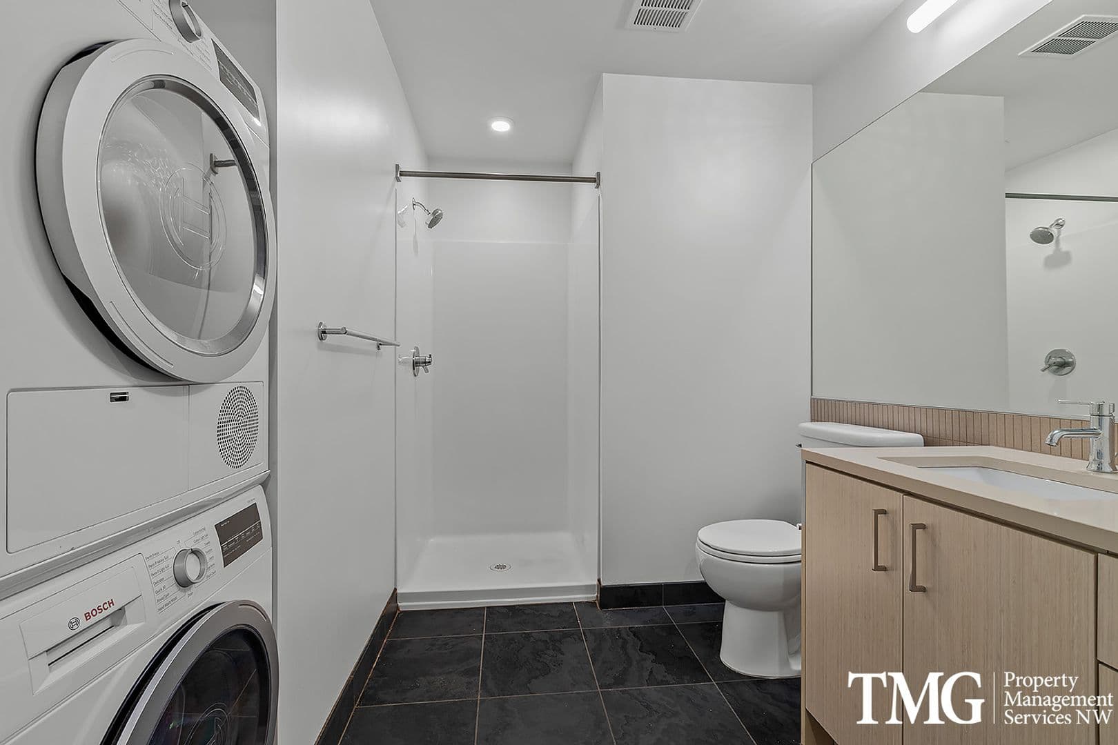 Portland Apartment: 1315 NW 19th Ave