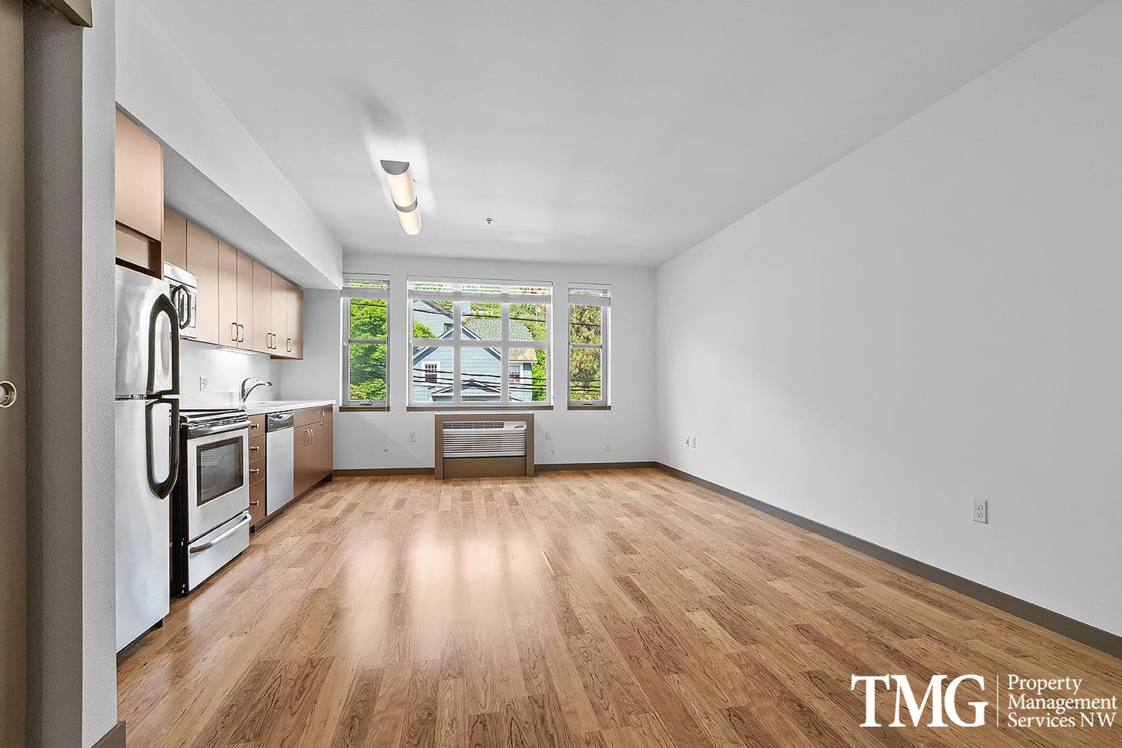 Portland Apartment: 3916 S Corbett Ave