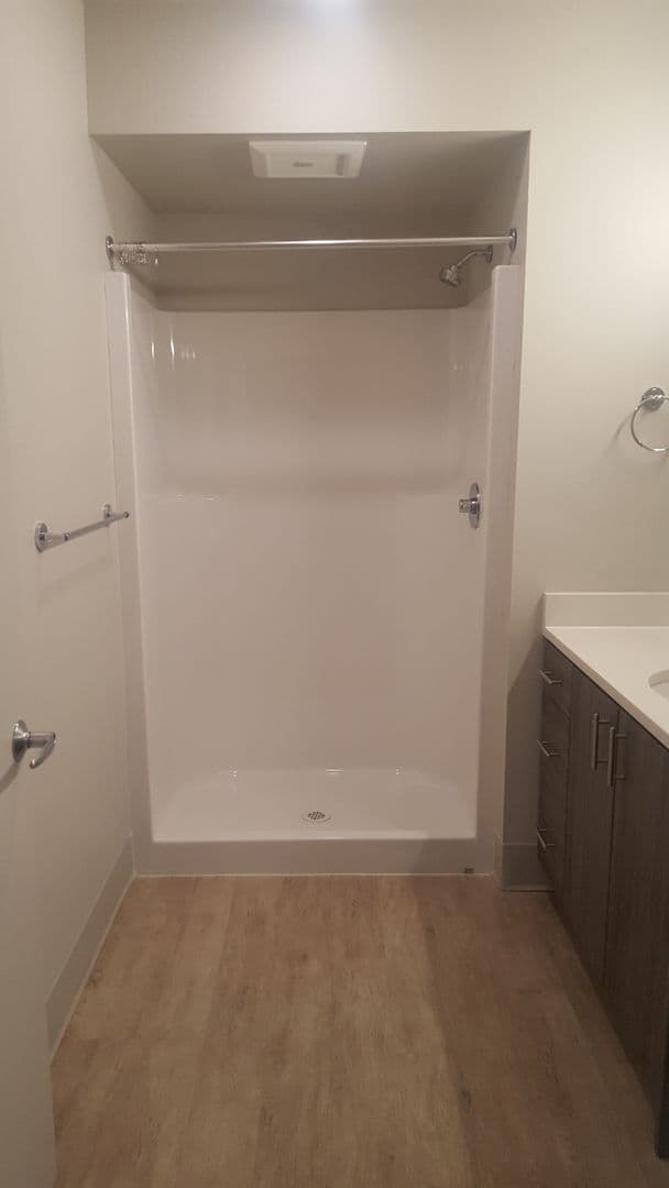 Portland Apartment: 7400 SE Milwaukie Ave