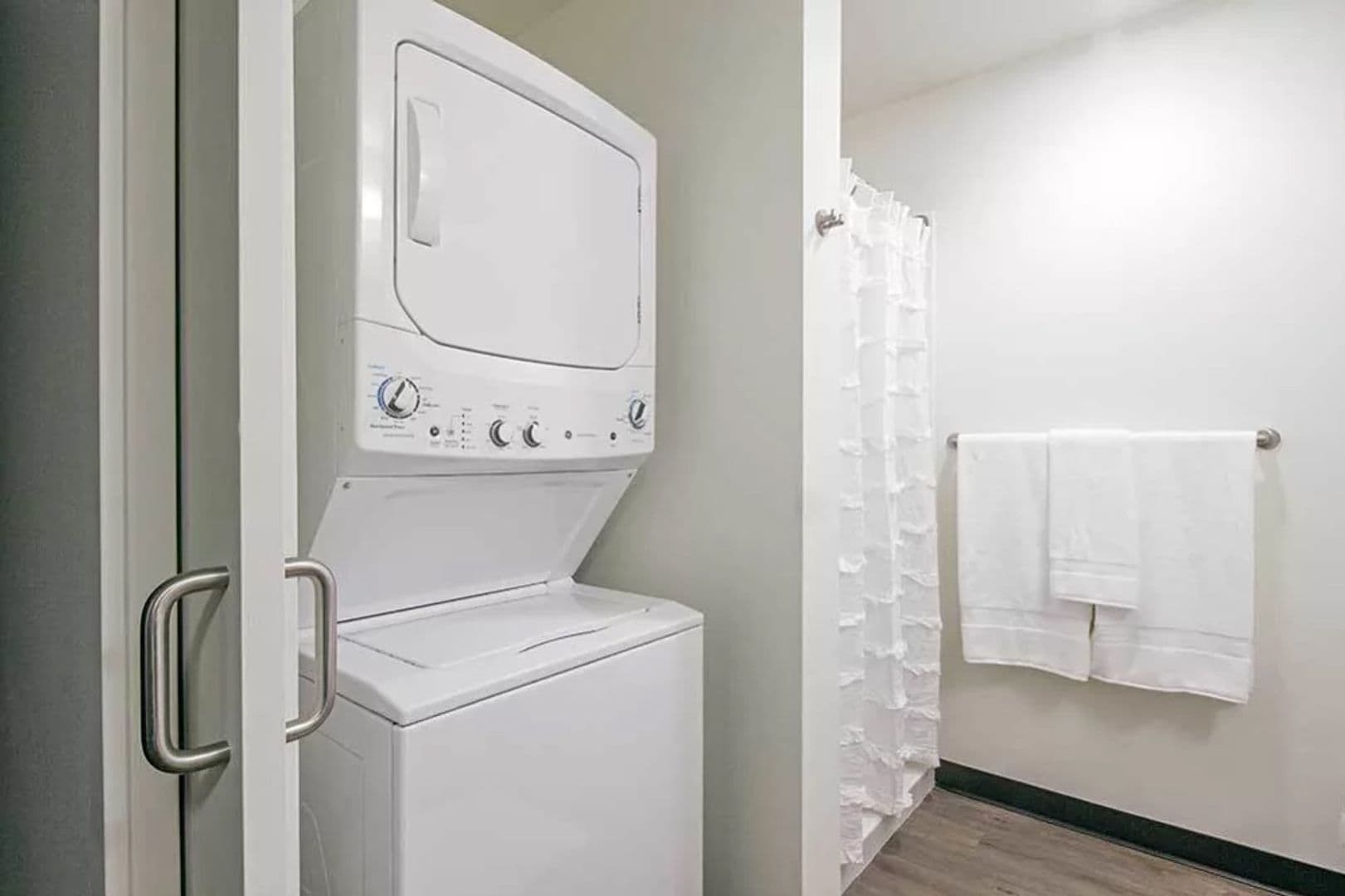 Portland Apartment: 2010 NW Pettygrove St
