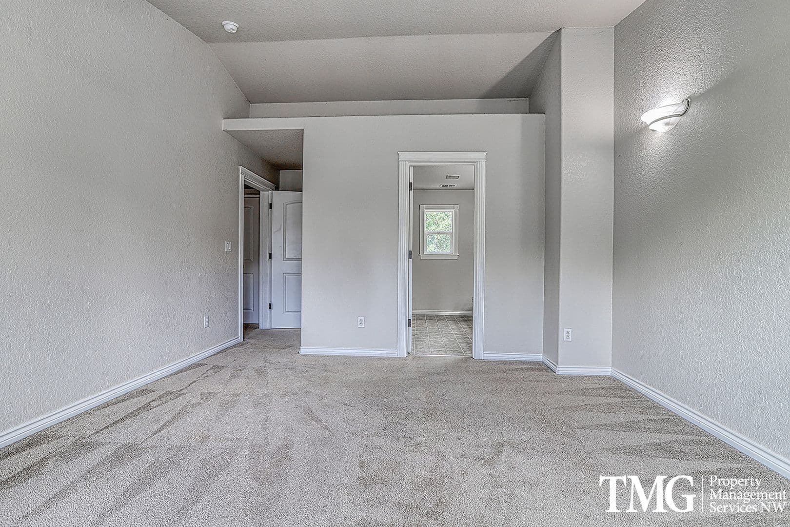 Portland House: 13901 SE Eastridge Street