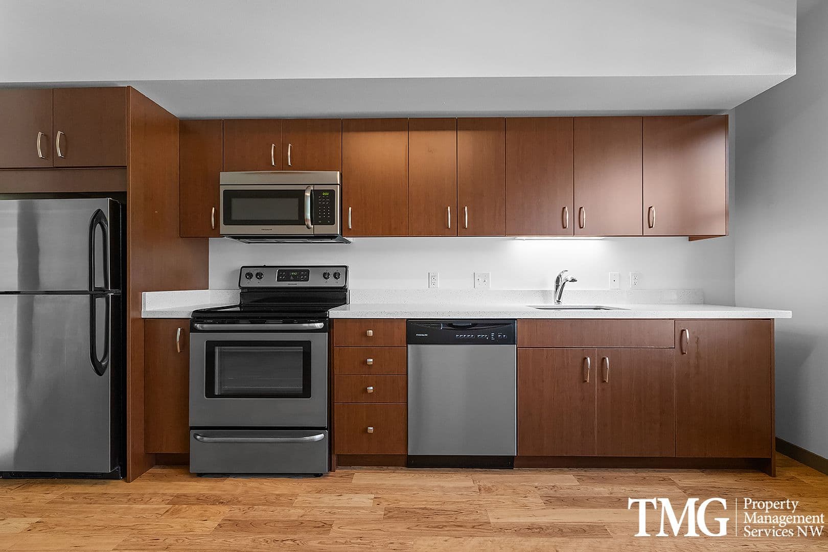 Portland Apartment: 3916 S Corbett Ave