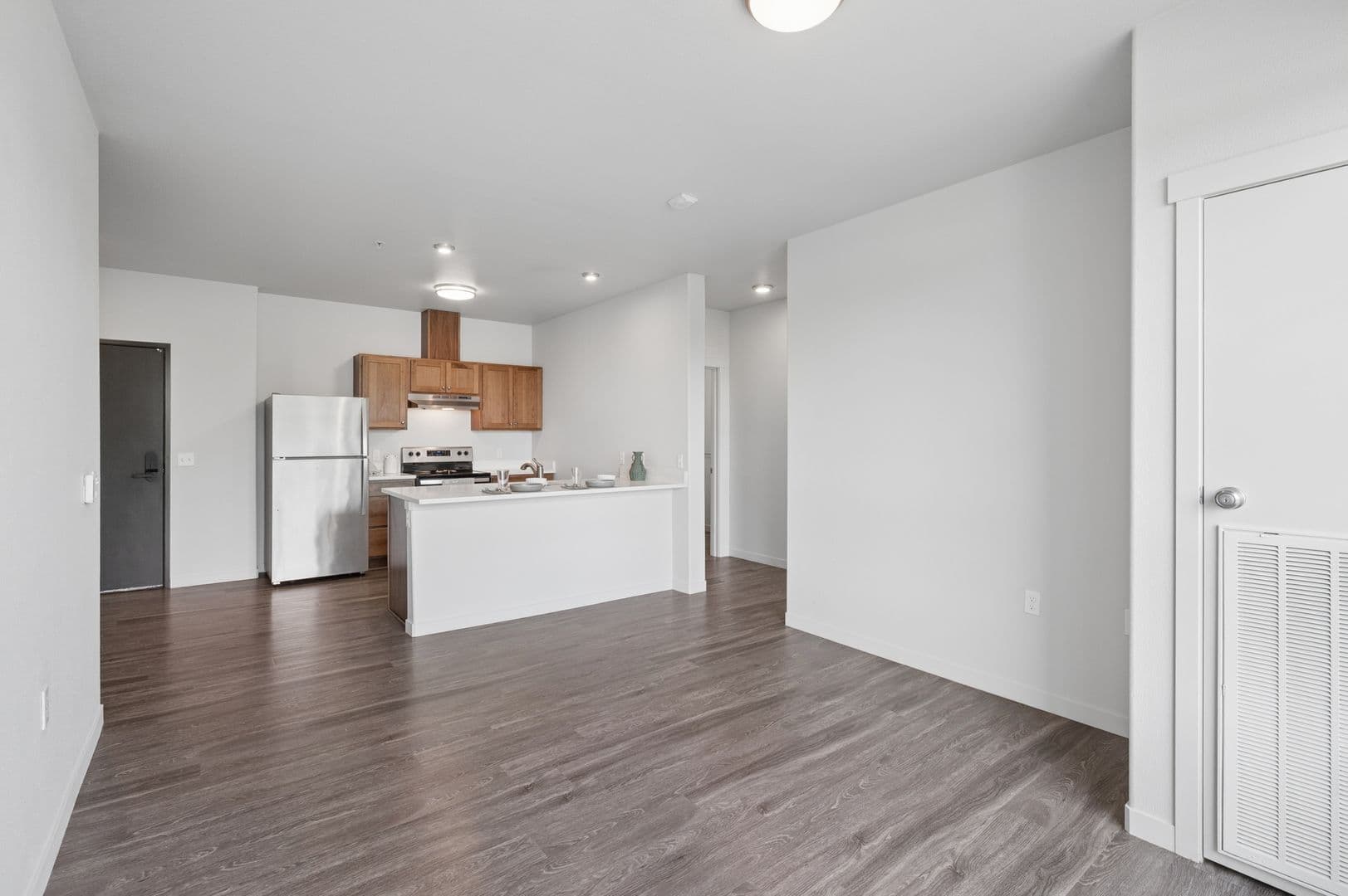 Gresham Apartment: 459 SE 192nd Ave
