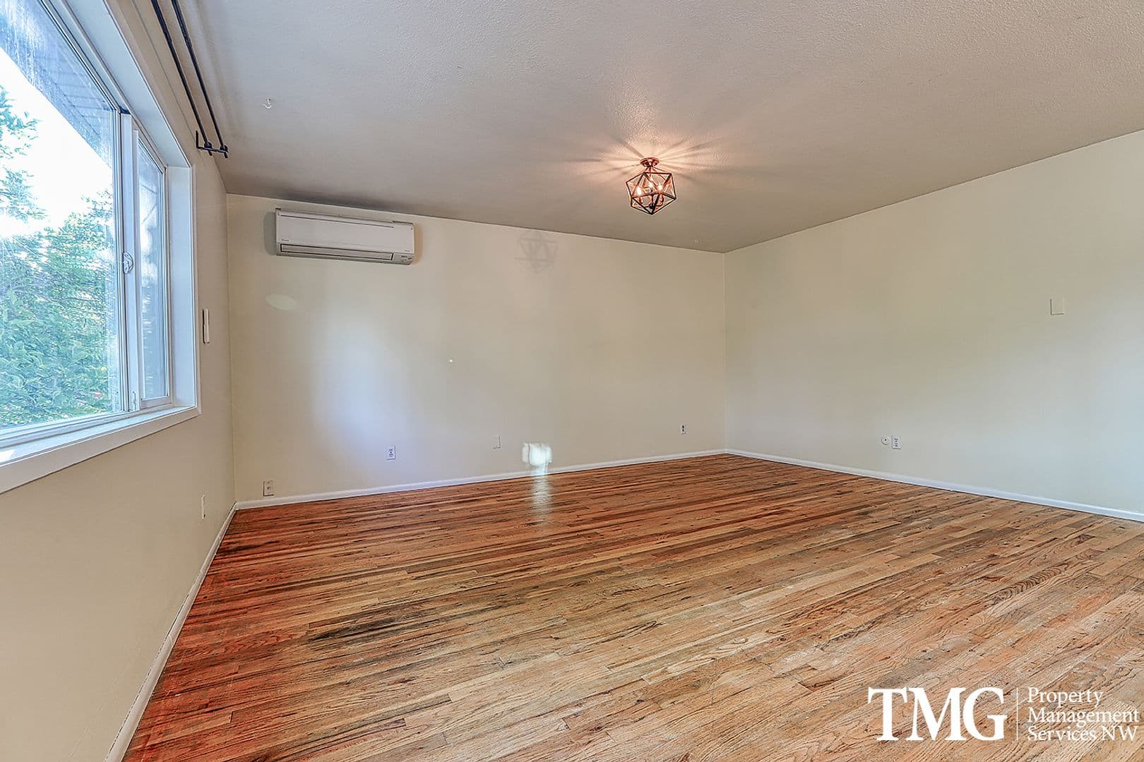 Portland House: 3426 N Arlington Place