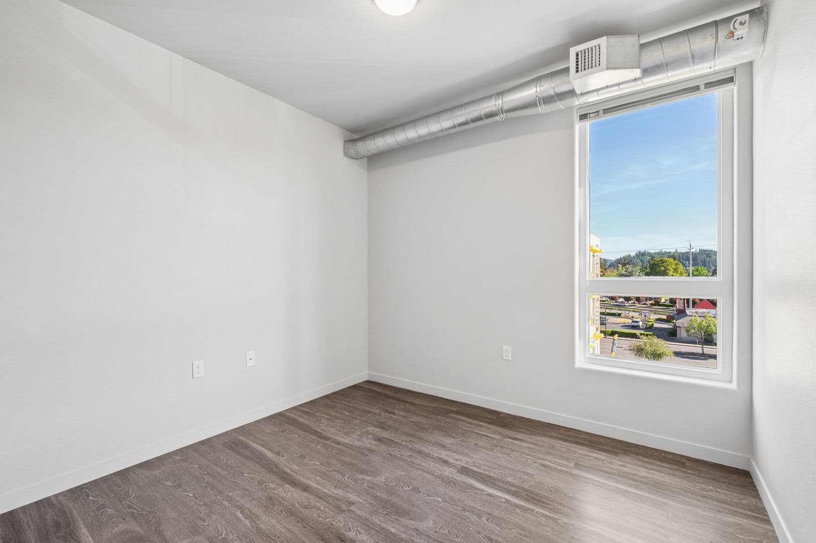 Gresham Apartment: 459 SE 192nd Ave