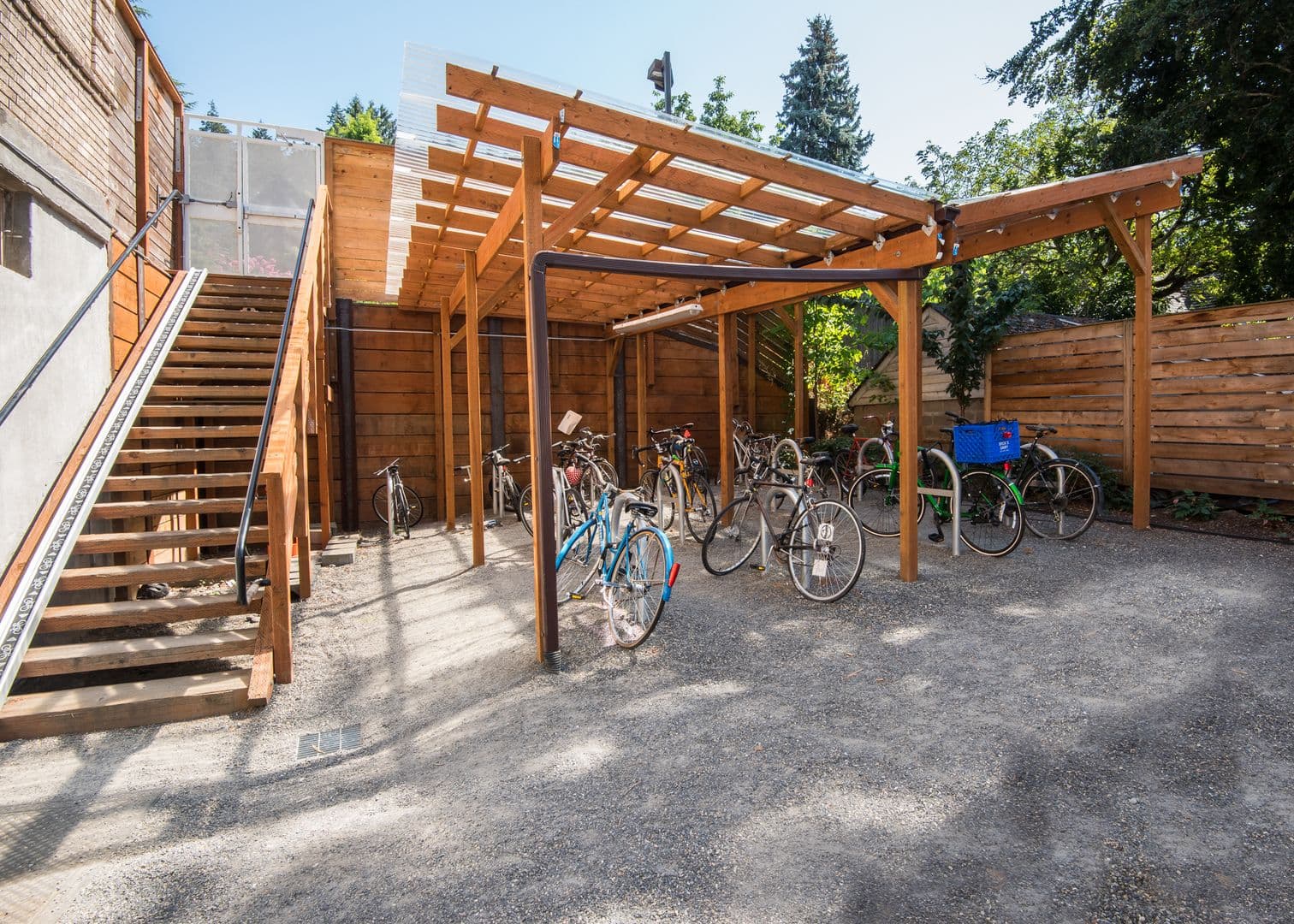 Portland Apartment: 1020 SE 60th Ave