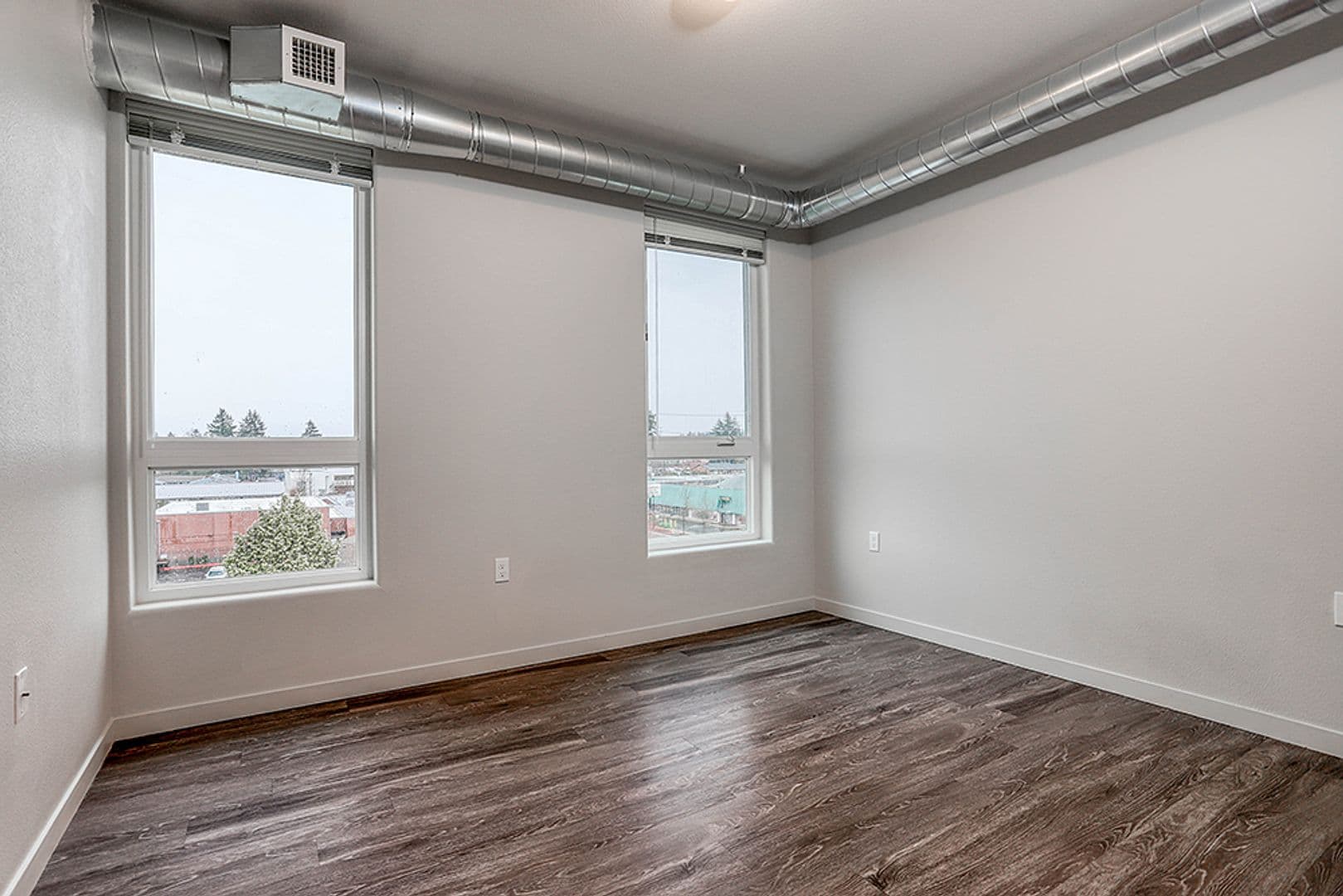 Gresham Apartment: 459 SE 192nd Ave
