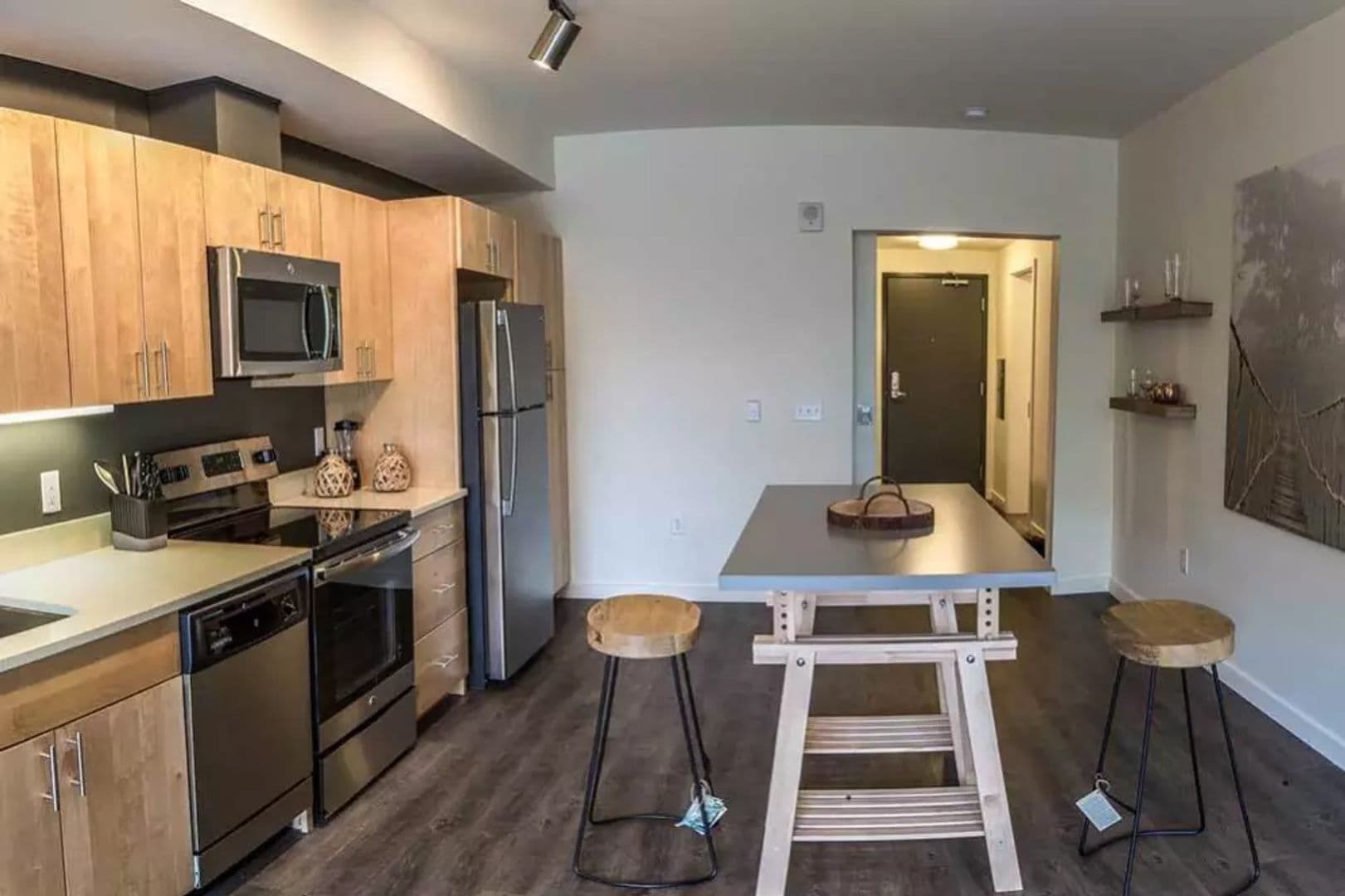 Portland Apartment: 2010 NW Pettygrove St