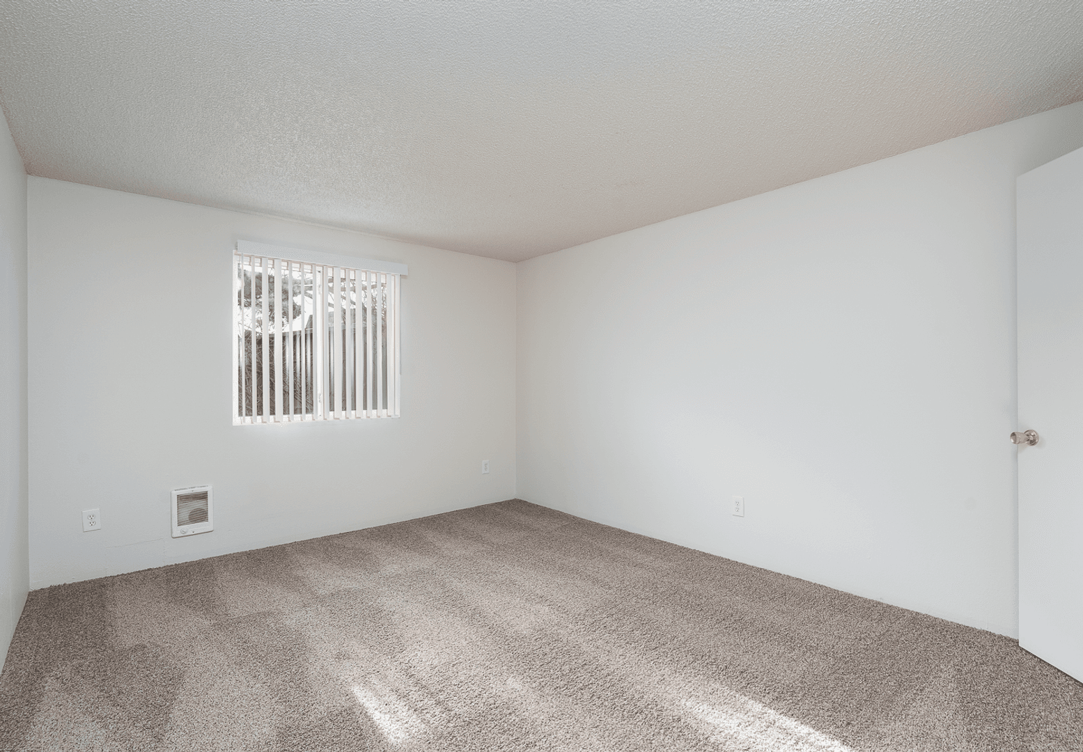 Hermiston Apartment: 1100 S Hwy 395