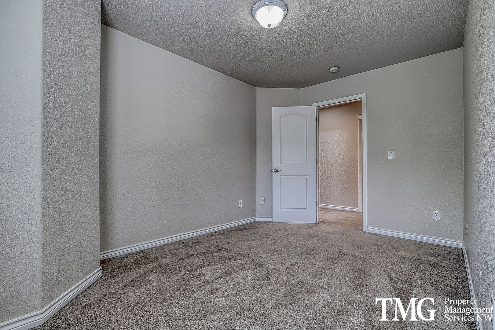 Portland House: 13901 SE Eastridge Street