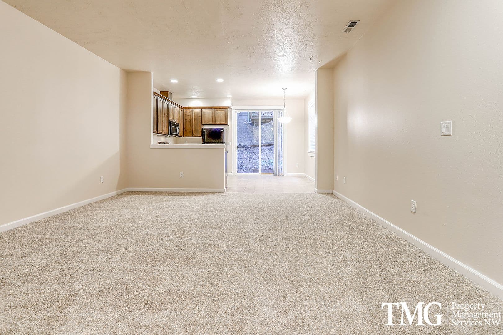 Gresham Apartment: Chase Landing