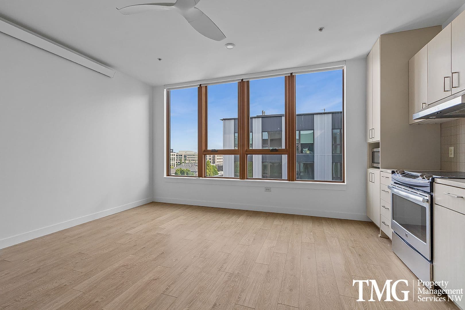 Portland Apartment: 1315 NW 19th Ave