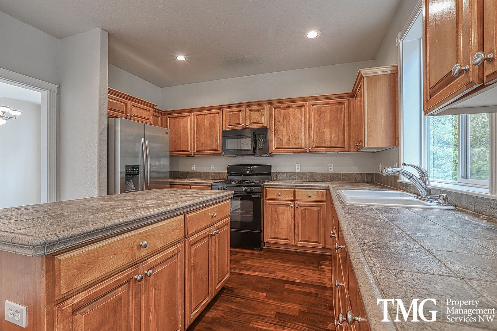 Portland House: 13901 SE Eastridge Street