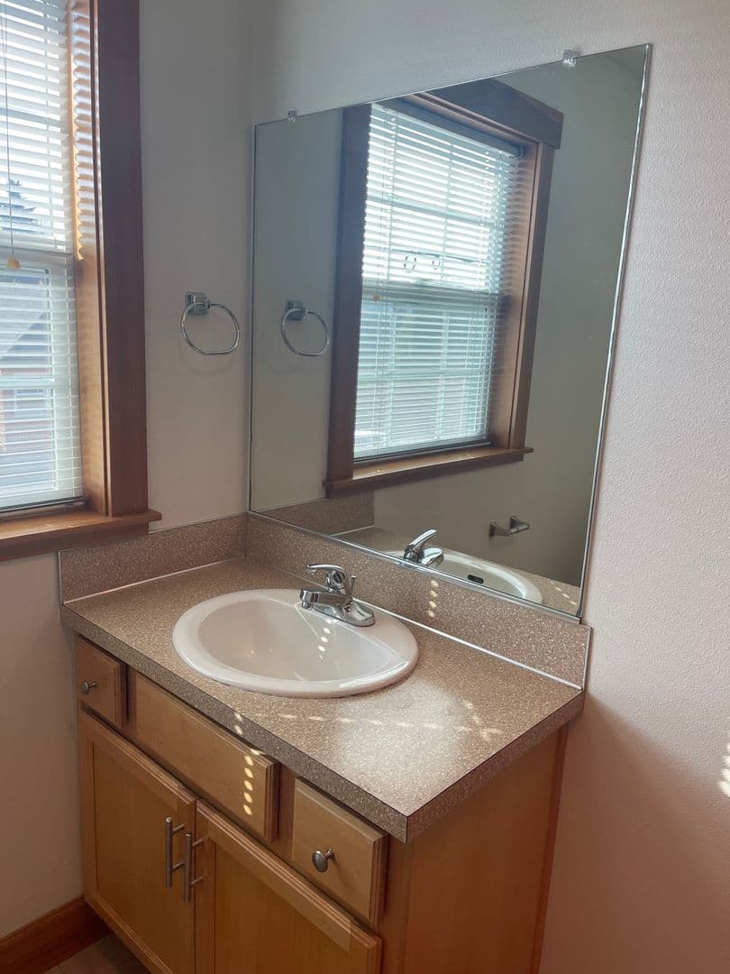Portland Apartment: 5026 NE 31st Avenue