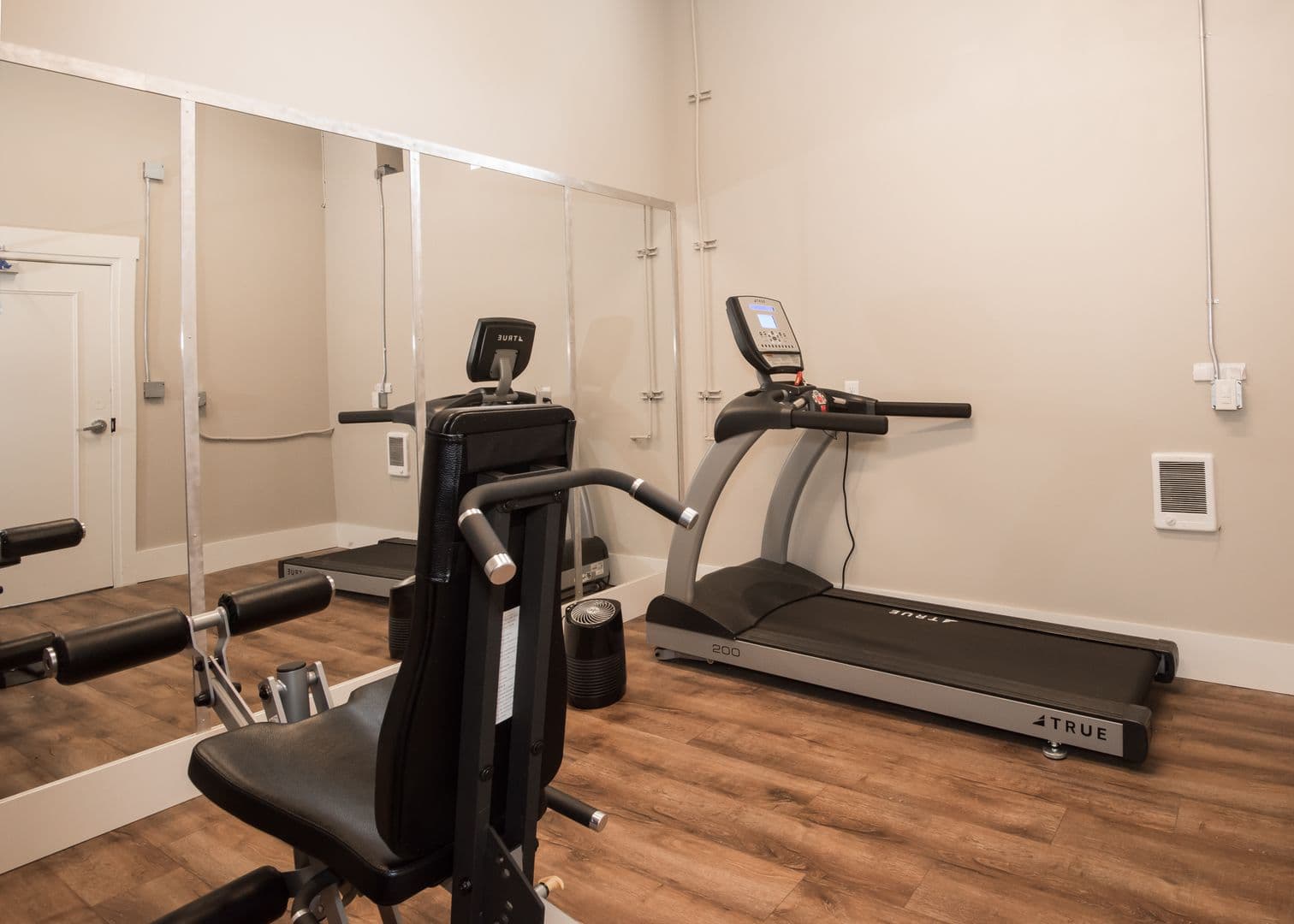 Portland Apartment: 1020 SE 60th Ave